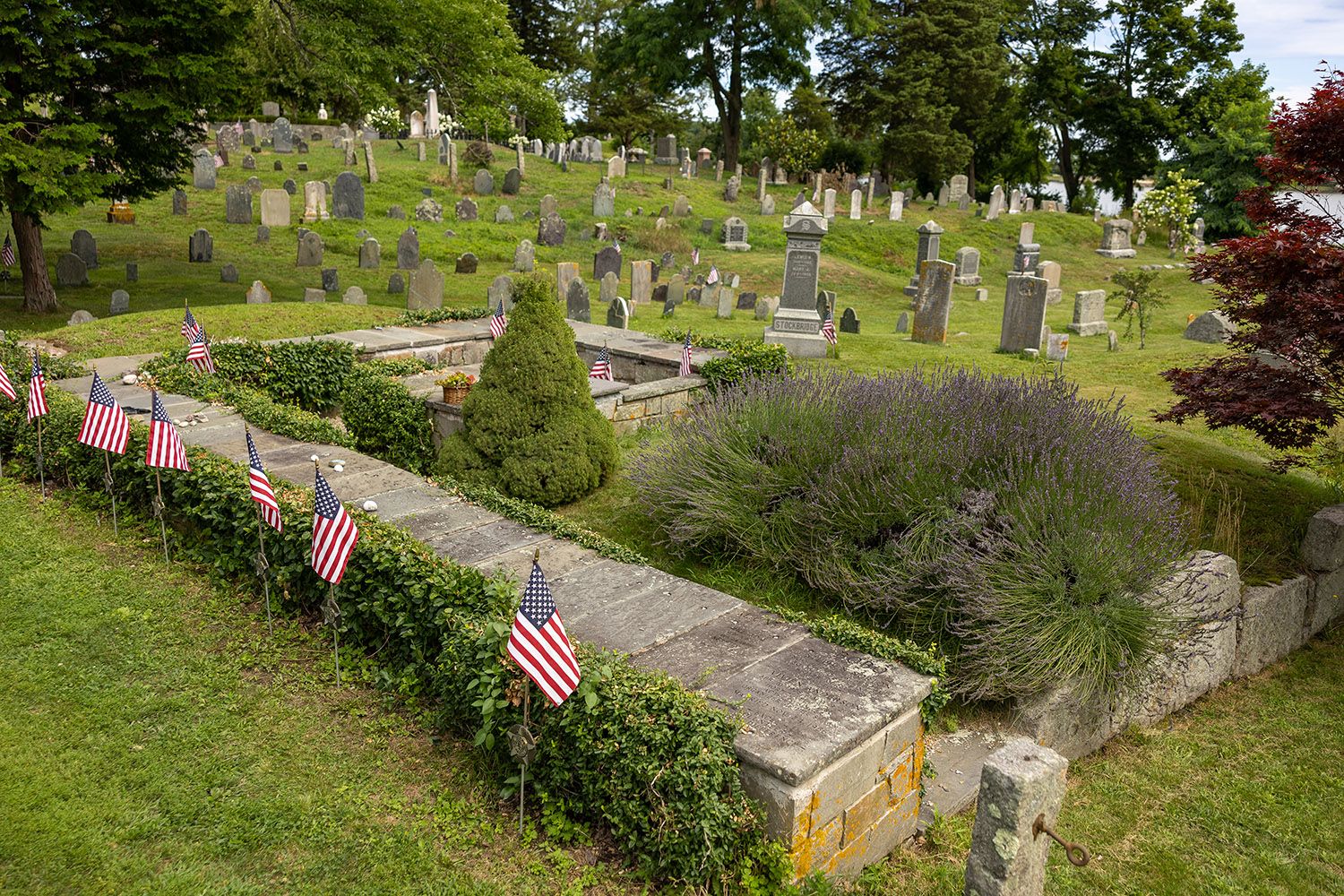 Cumner columbarium, Cohasset Central Cemetery