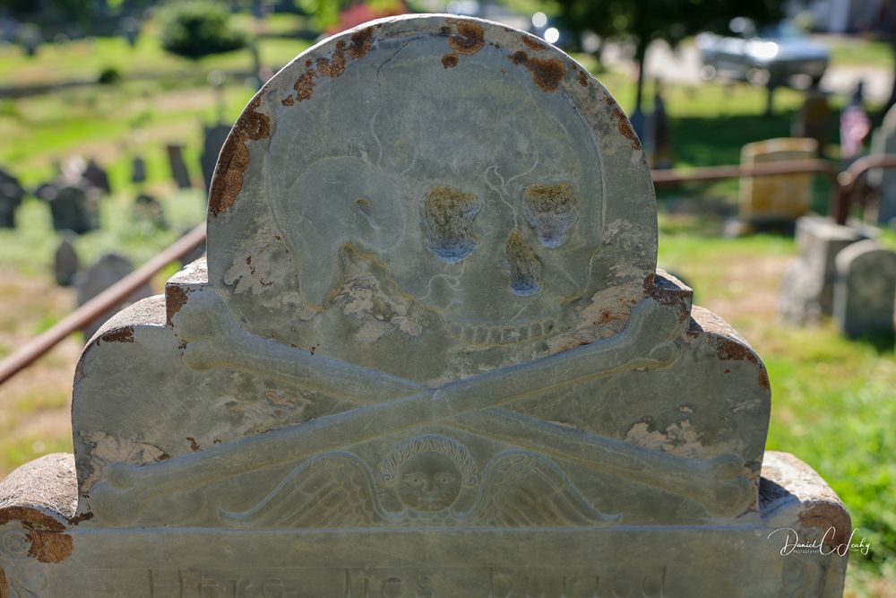 Skull and crossbones carving