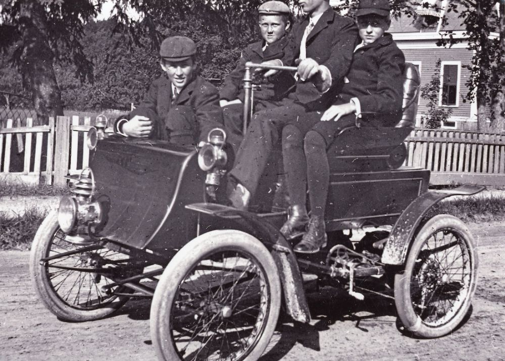 Cohasset's First Motor Fire Truck - GST listed as active personnel