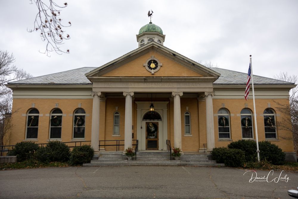 Original Paul Pratt Memorial LIbrary