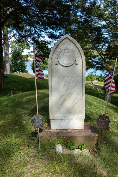 60. Ezekiel Wallis Family Plot