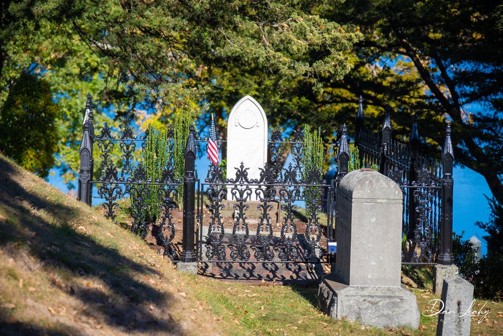 Ezekiel Wallis family plot