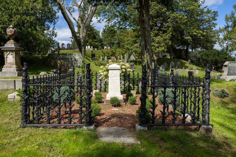 Paul Pratt family plot