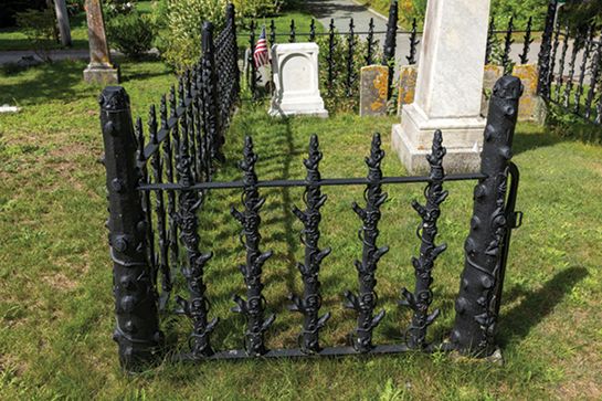 Lothrop fence, Cohasset Central Cemetery