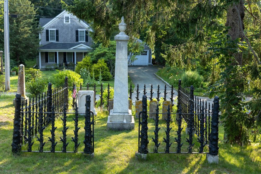 Lothrop family plot